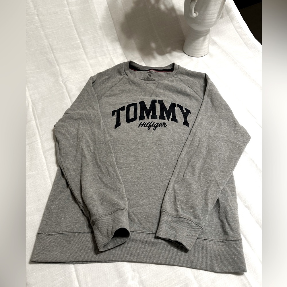 Tommy Hilfiger Super Liightweight Sweatshirt | Medium